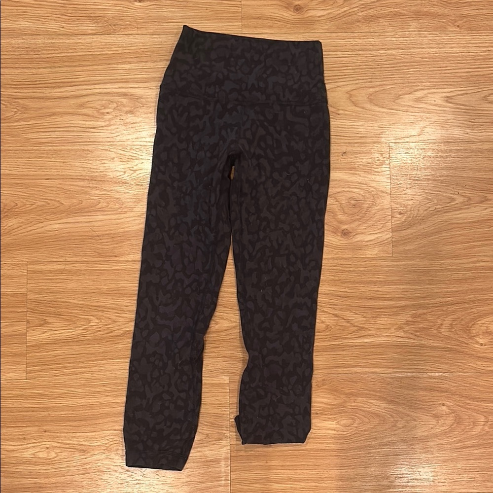 Lululemon cropped cheetah print align leggings